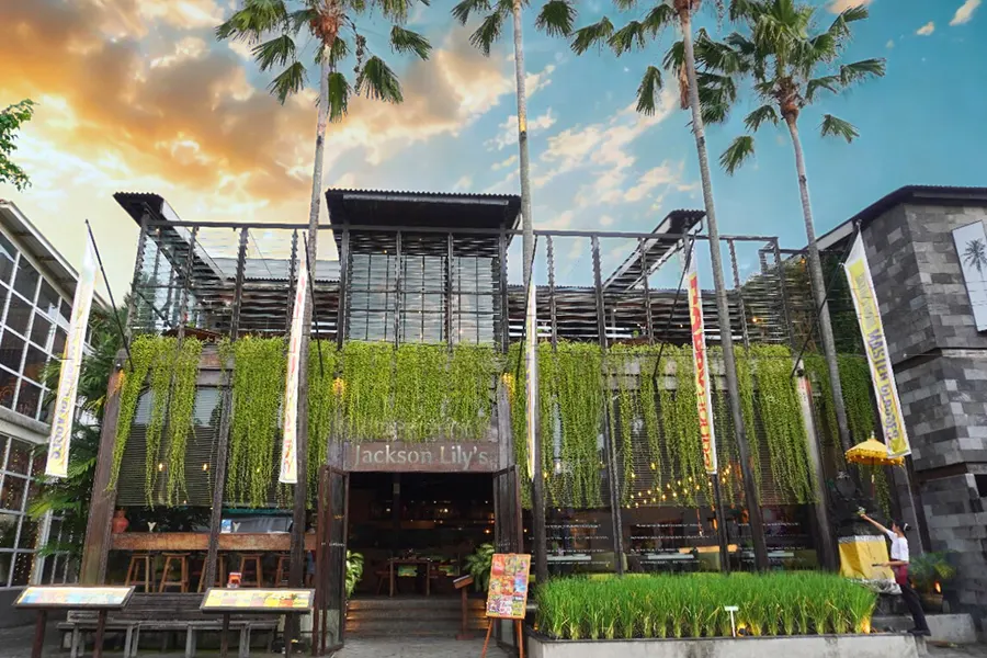 Jackson Lily's - Entrance